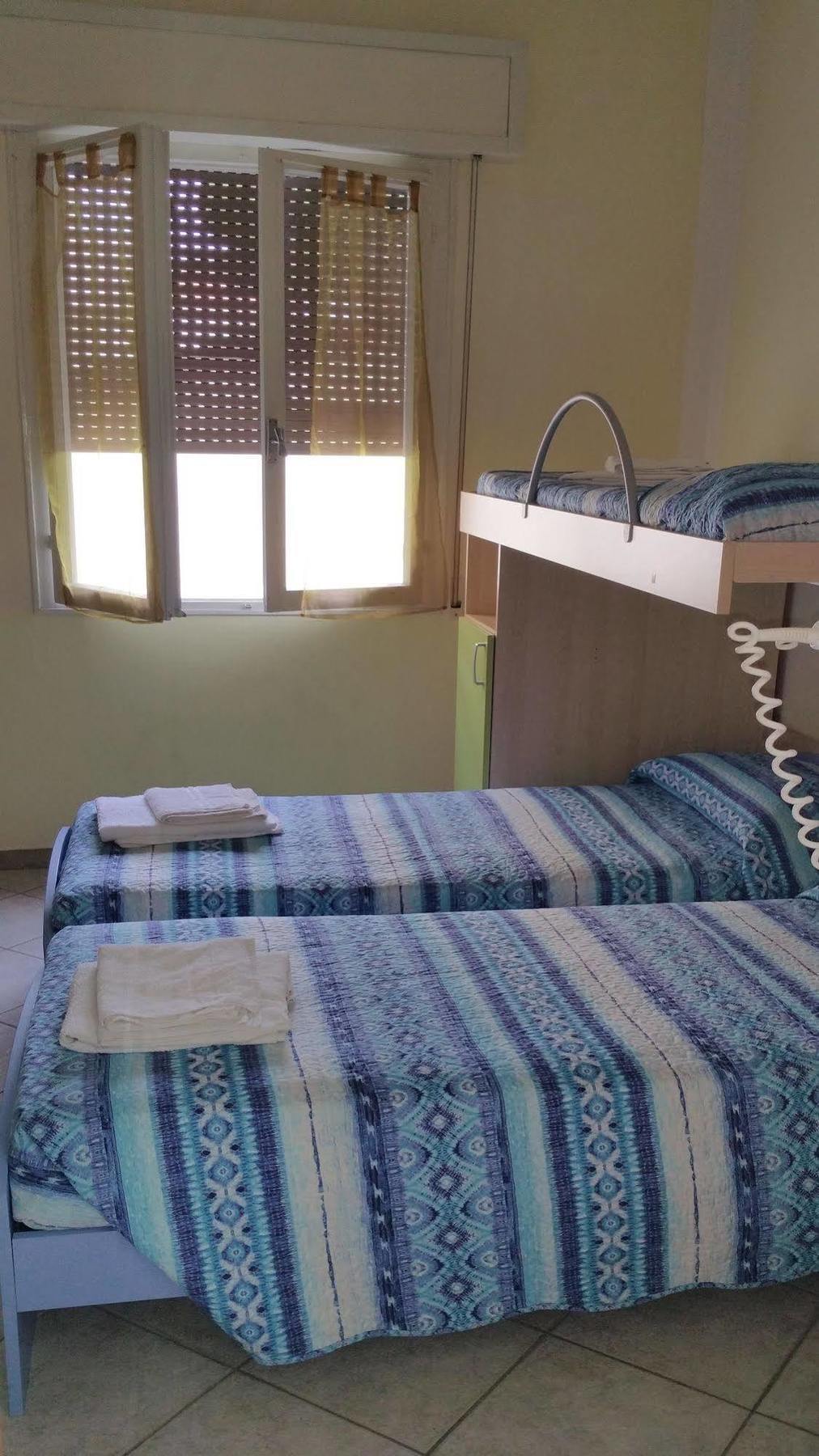 Hotel Villa Lorena Ρίμινι Εξωτερικό φωτογραφία
