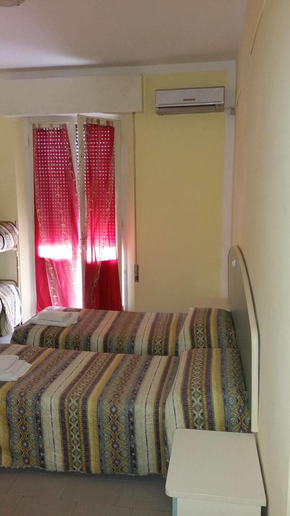 Hotel Villa Lorena Ρίμινι Εξωτερικό φωτογραφία